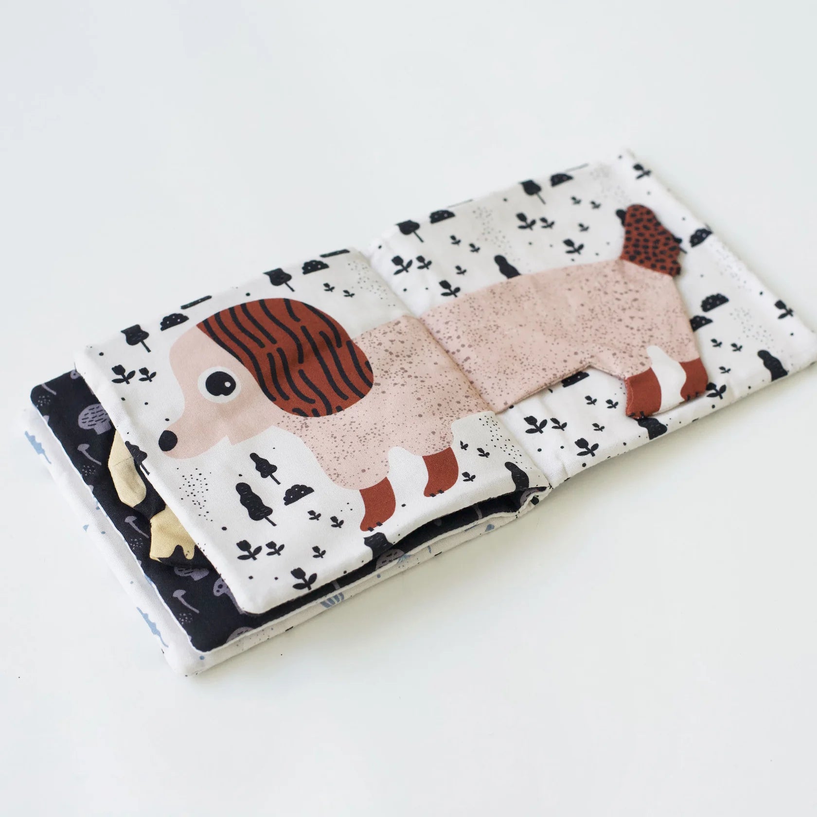 Wee Gallery Cloth: Peekaboo Pets